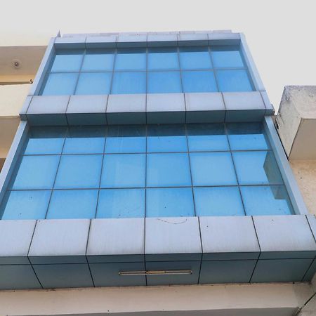 Oyo Hotel Aryan Plaza Чандигарх Экстерьер фото