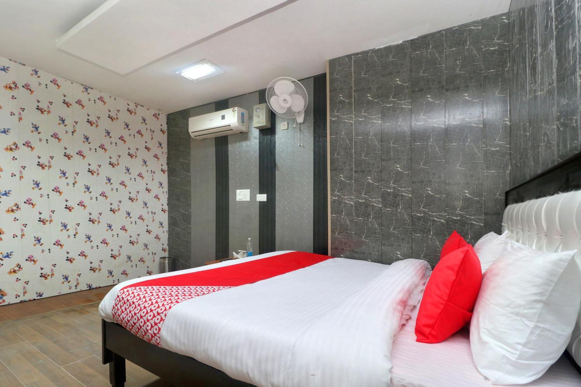 Oyo Hotel Aryan Plaza Чандигарх Экстерьер фото