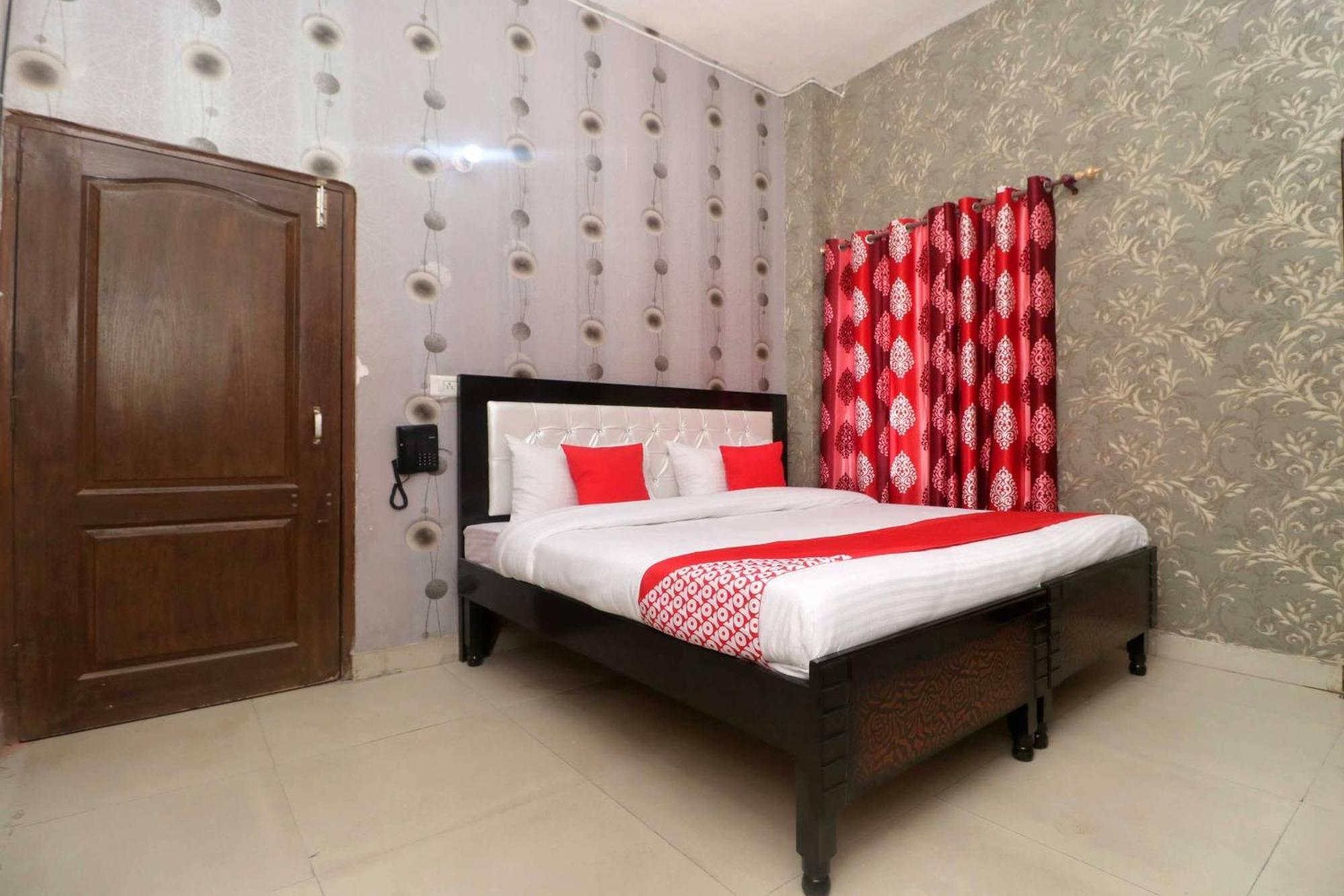Oyo Hotel Aryan Plaza Чандигарх Экстерьер фото