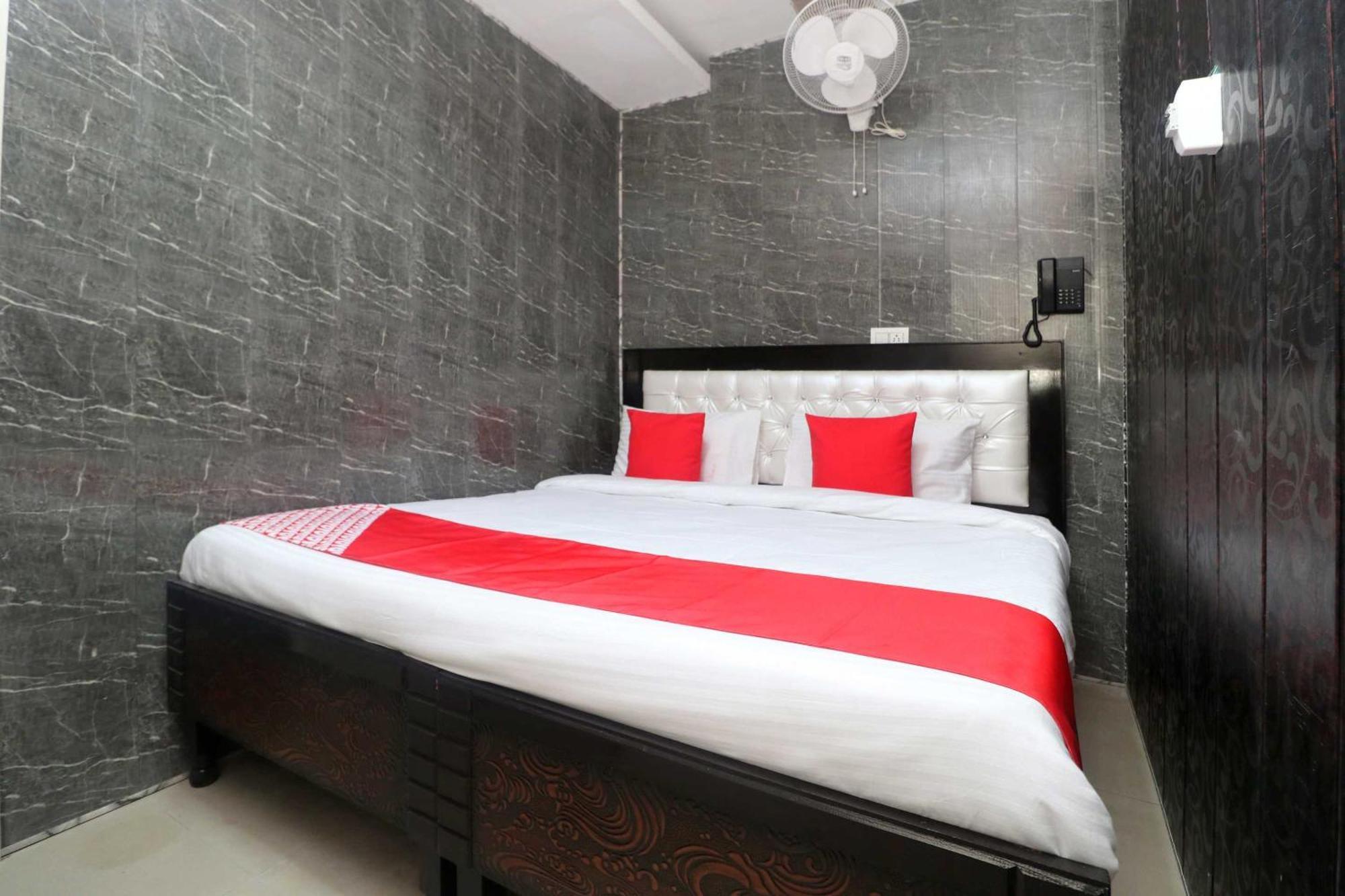 Oyo Hotel Aryan Plaza Чандигарх Экстерьер фото