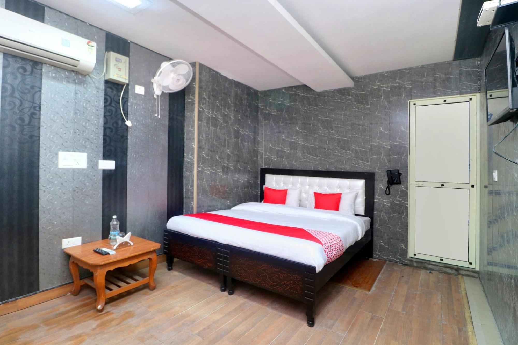 Oyo Hotel Aryan Plaza Чандигарх Экстерьер фото