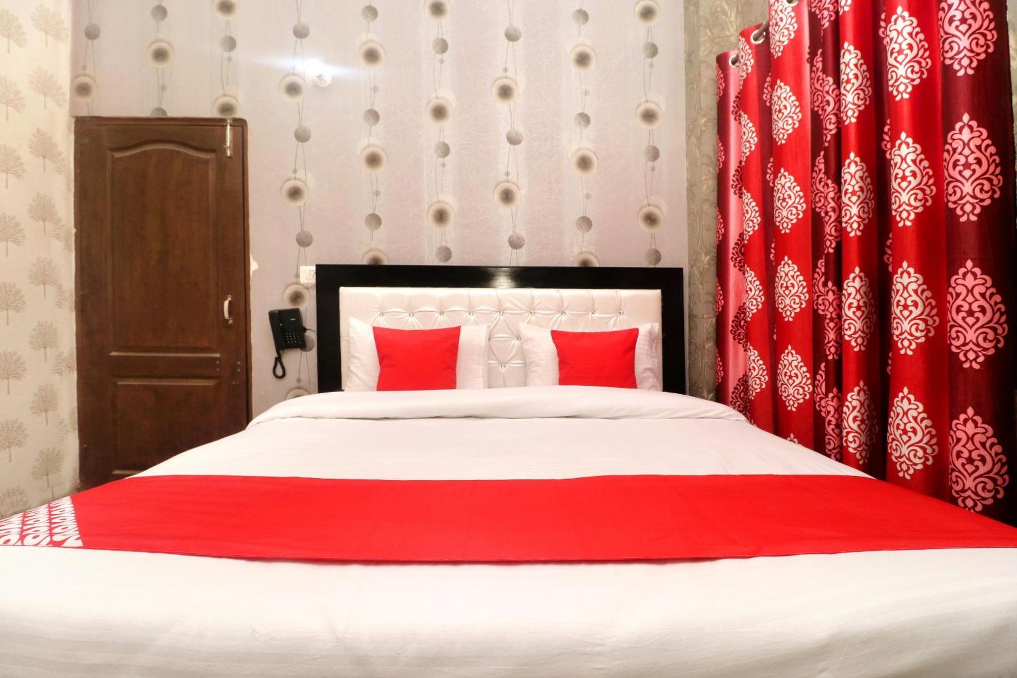 Oyo Hotel Aryan Plaza Чандигарх Экстерьер фото