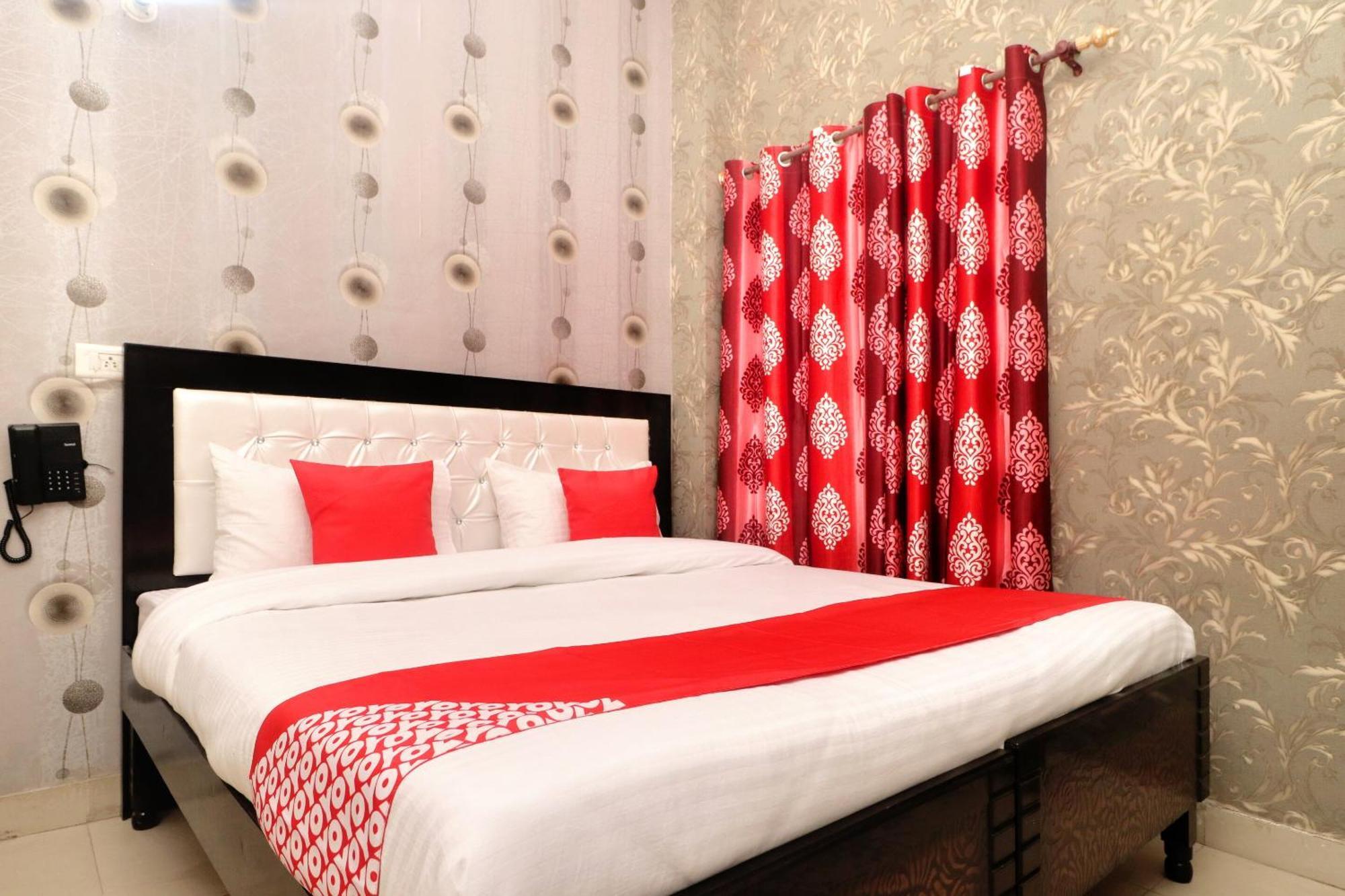 Oyo Hotel Aryan Plaza Чандигарх Экстерьер фото